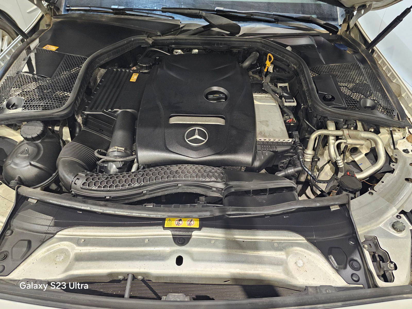 MERCEDES BENZ C300 2016 - Marhaba Auction Used Cars - Image 10