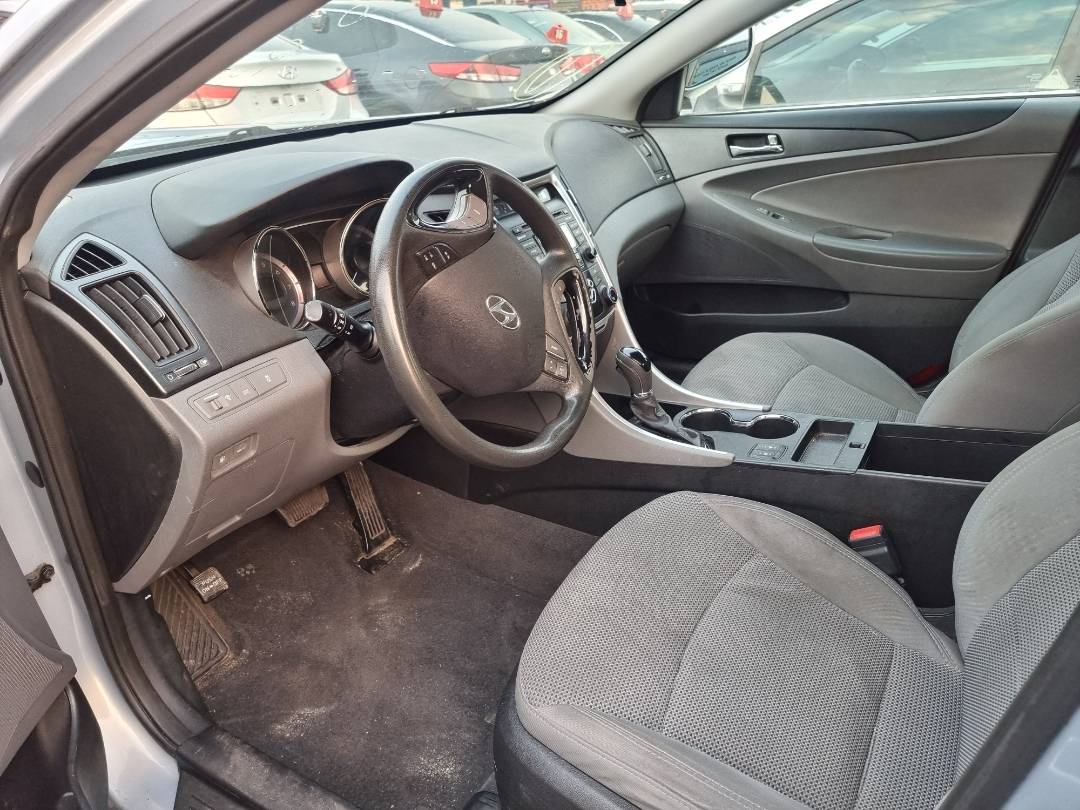 2013 HYUNDAI SONATA — 197299 Miles — Lot 697774 — Ind. 12 - Marhaba Auctions Used Cars - Image 6