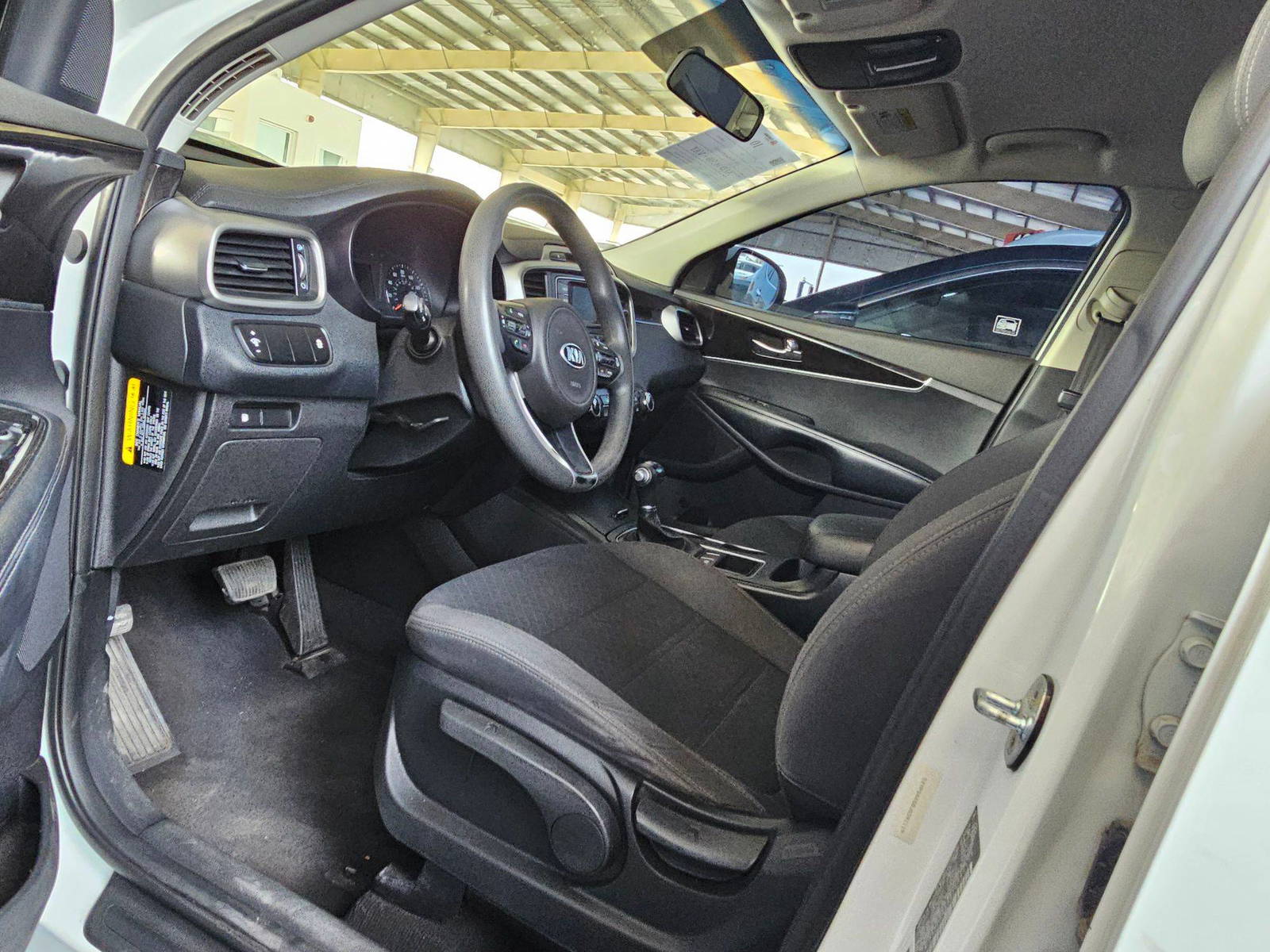 KIA SORENTO 2018 - Marhaba Auction Used Cars - Image 9