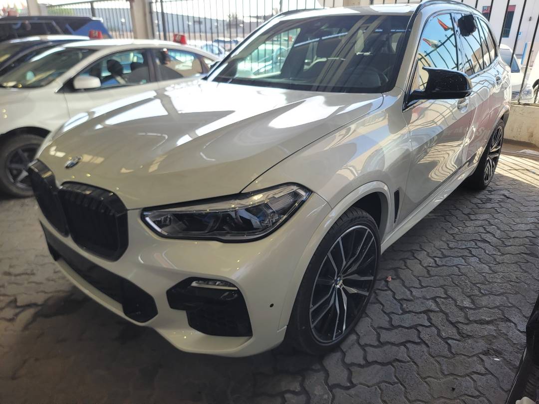 2022 BMW X5 M50I — 16000 KM — Lot N9J17486 — Main - Marhaba Auctions Used Cars - Image 3