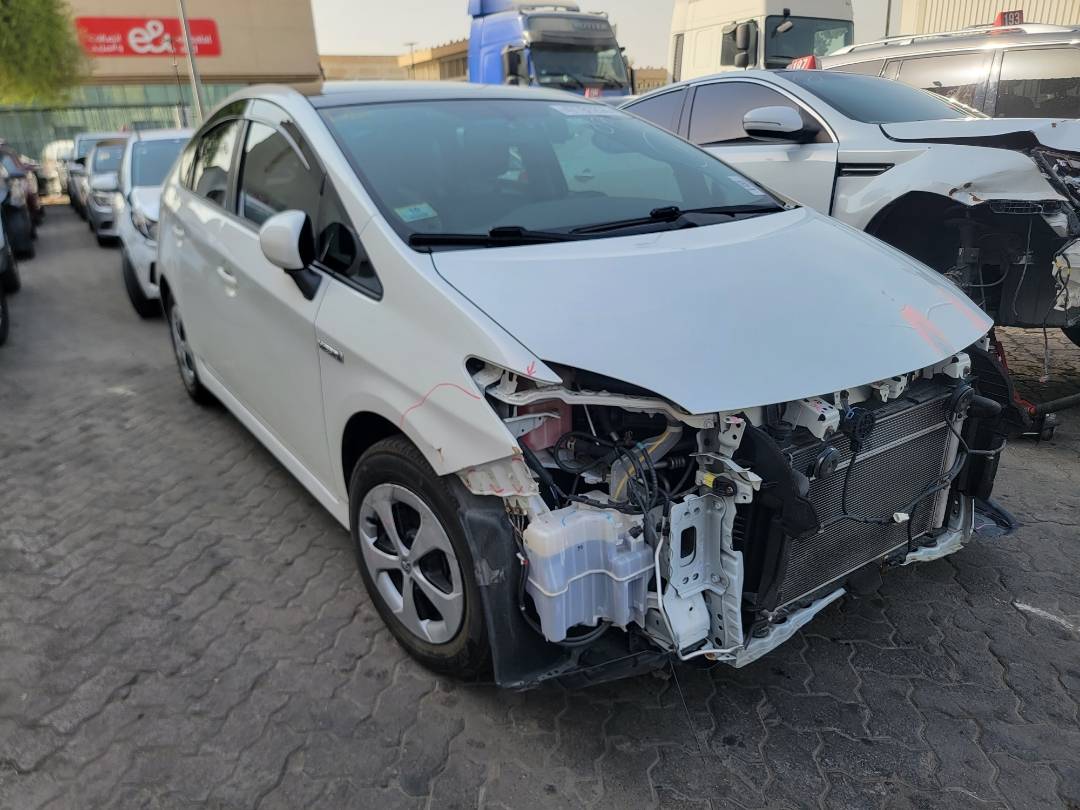 2015 TOYOTA PRIUS — 152137 Miles — Lot 6F1899104 — Main - Marhaba Auctions Used Cars - Image 4