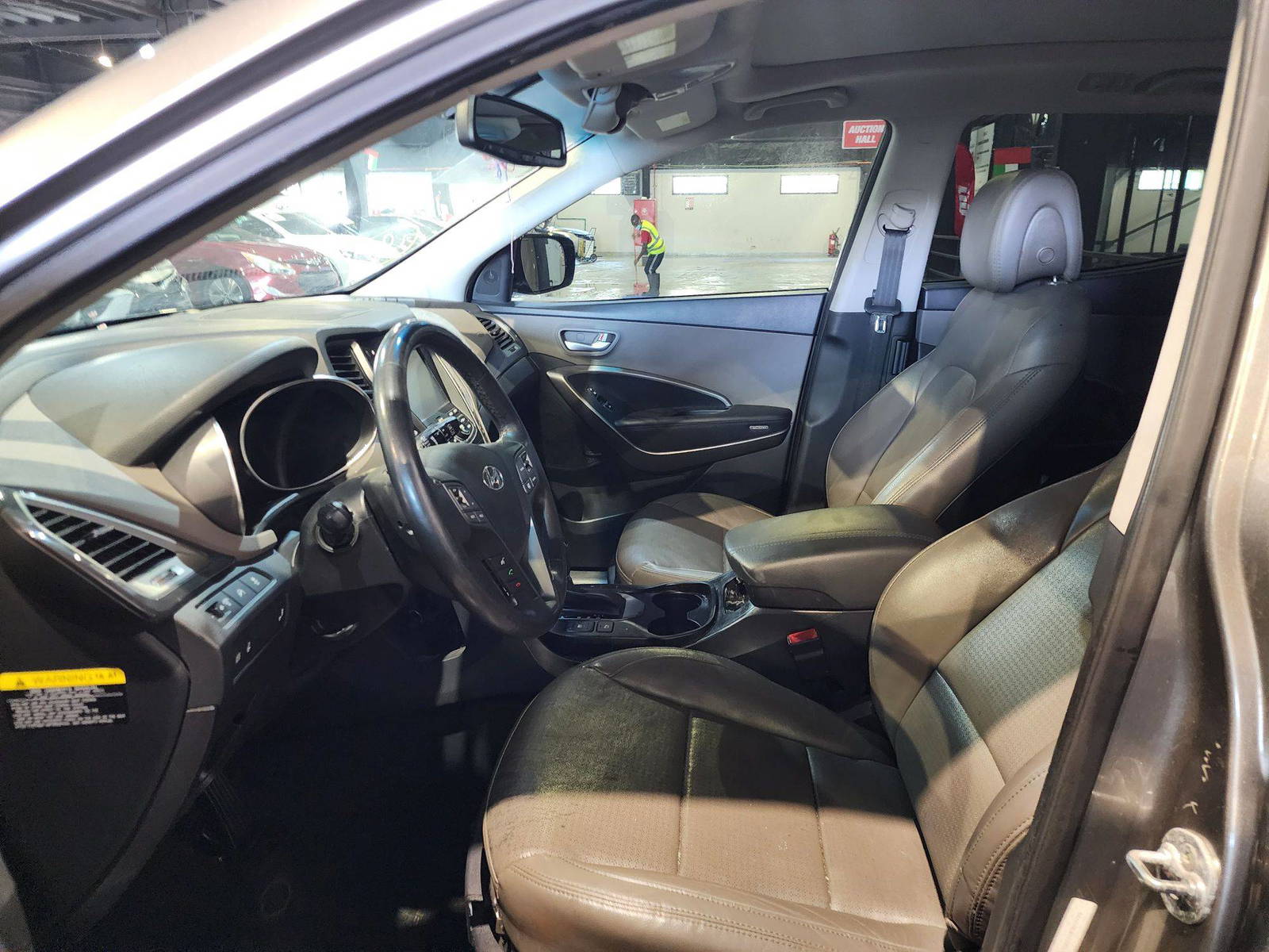 2016 HYUNDAI SANTA FE — 149919 Miles — Lot 77857324 — Al Quoz - Marhaba Auctions Used Cars - Image 9
