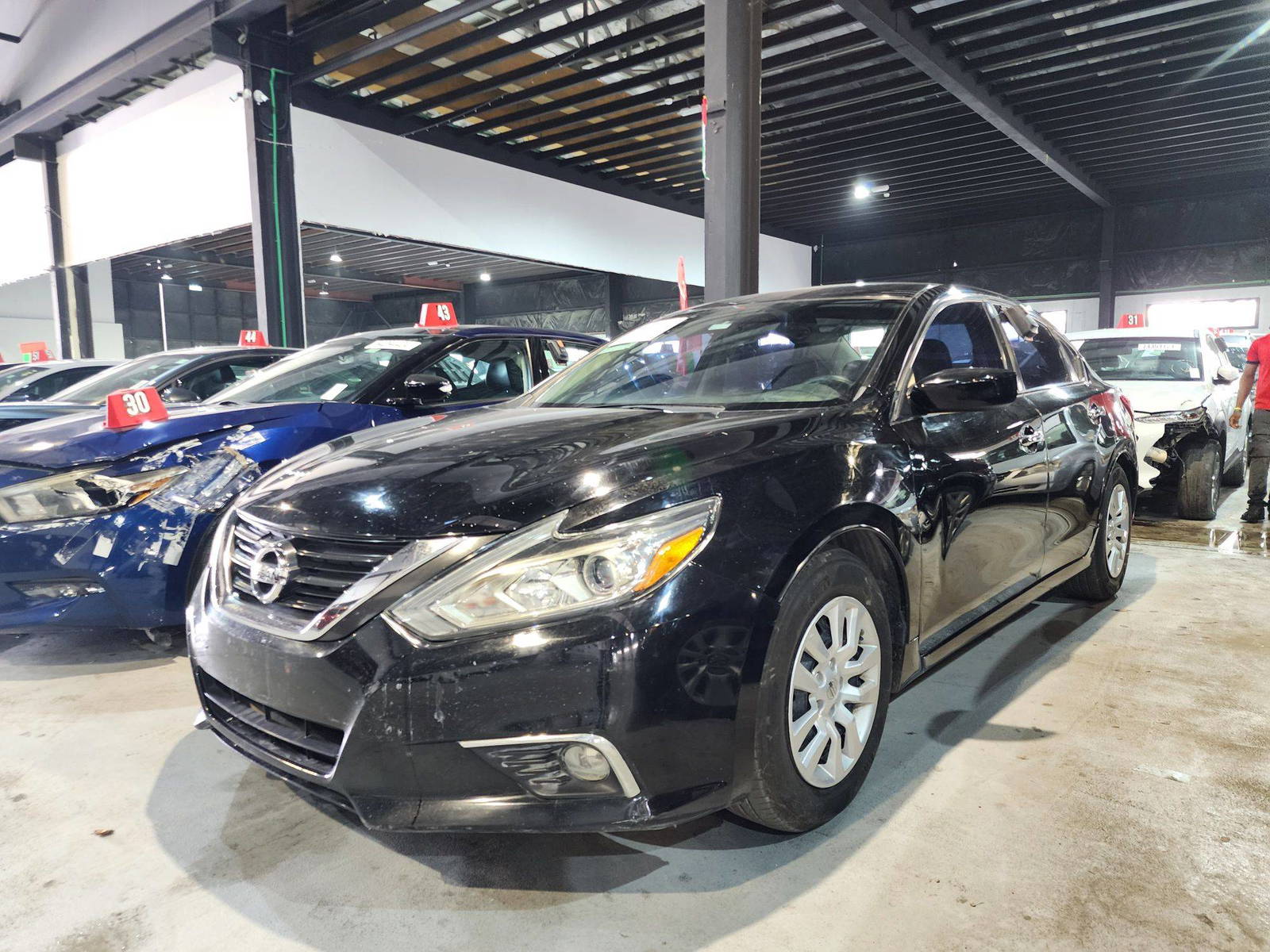 2016 NISSAN ALTIMA — 180456 Miles — Lot 5871 — Al Quoz - Marhaba Auctions Used Cars - Image 4