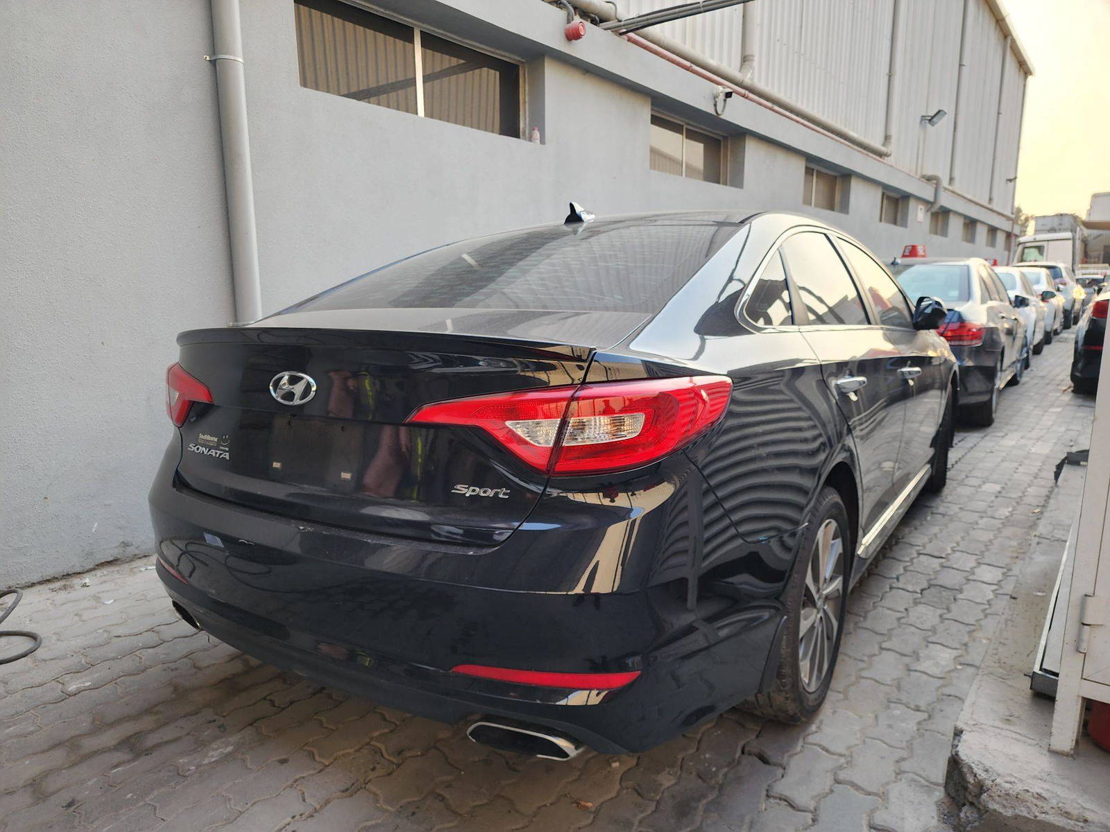 2016 HYUNDAI SONATA — 225535 Miles — Lot 41521105 — Al Quoz - Marhaba Auctions Used Cars - Image 3