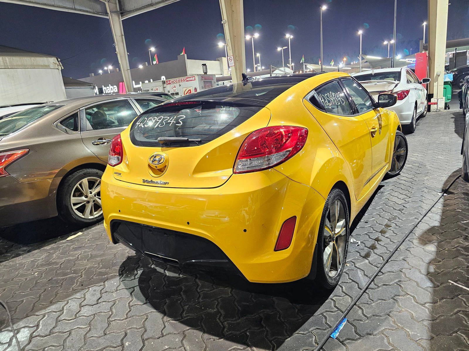 2016 HYUNDAI VELOSTER — 141001 Miles — Lot D1GU295200 — Souq - Marhaba Auctions Used Cars - Image 4