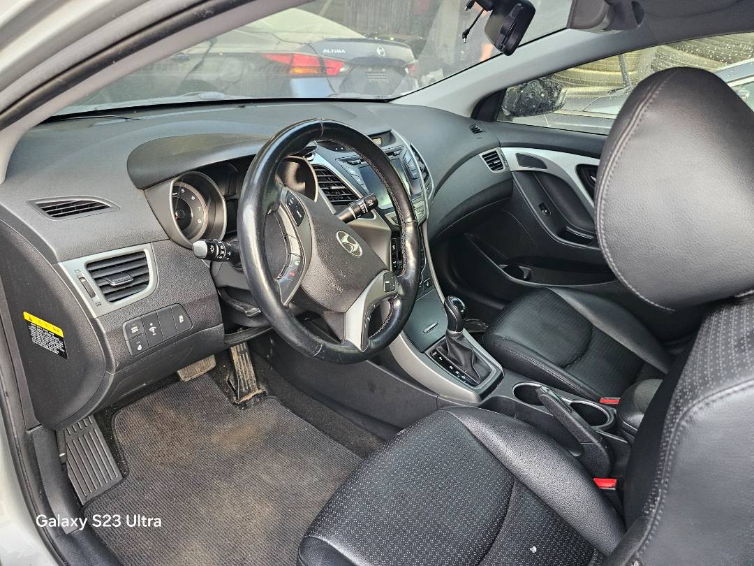 2014 HYUNDAI AVANTE — 241405 KM — Lot 056498 — Main - Marhaba Auctions Used Cars - Image 7