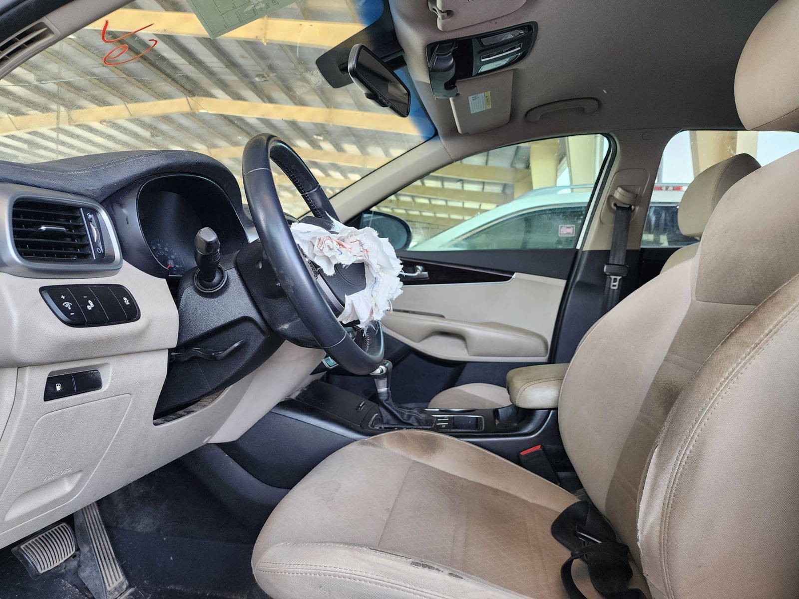 KIA SORENTO 2019 - Marhaba Auction Used Cars - Image 8