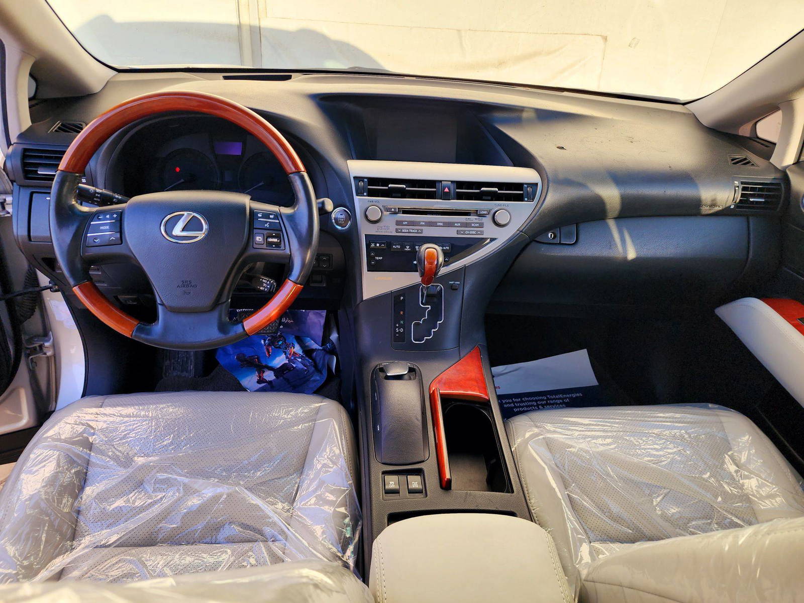 2010 LEXUS RX 350 — 291565 KM — Lot 2429184 — Souq - Marhaba Auctions Used Cars - Image 7