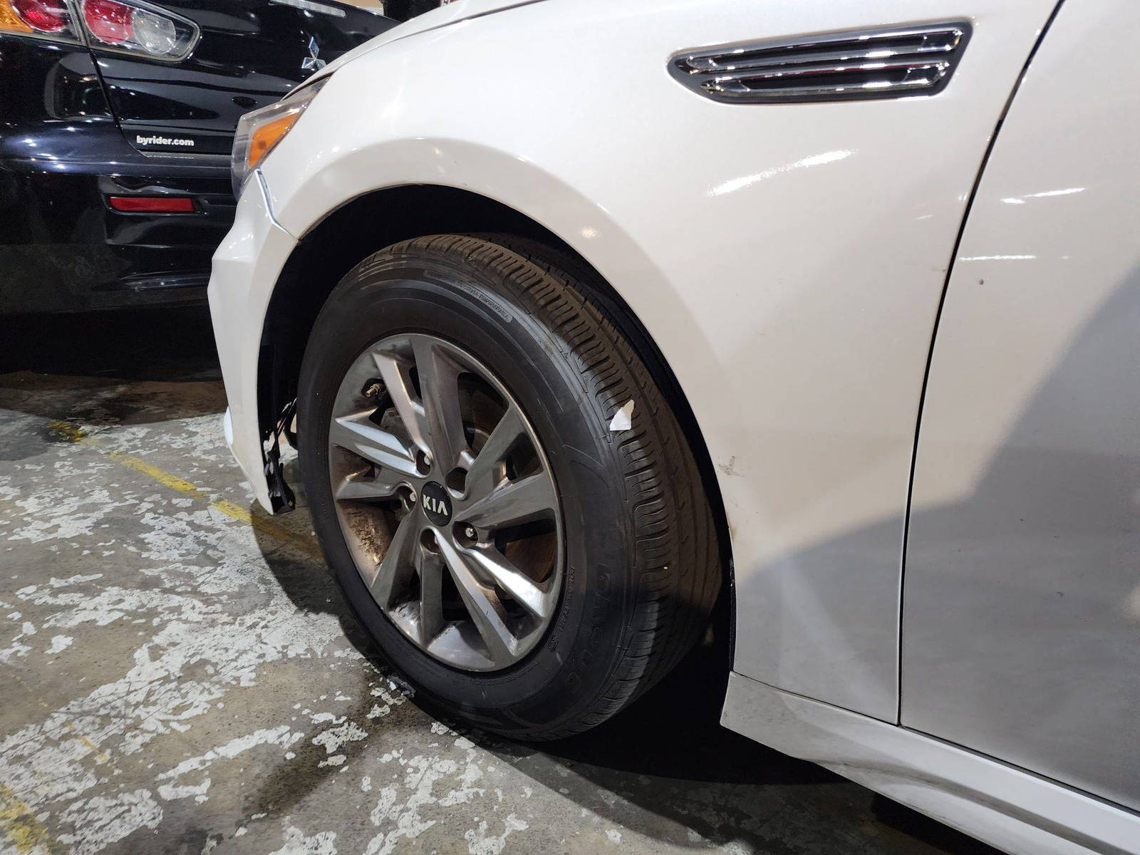 2019 KIA OPTIMA — 100734 Miles — Lot 293562 — Souq - Marhaba Auctions Used Cars - Image 11