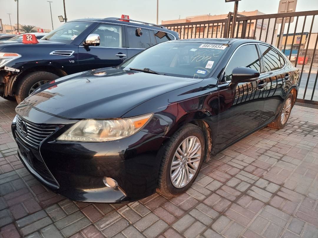 2013 LEXUS ES 350 — 184225 Miles — Lot 125487 — Main - Marhaba Auctions Used Cars - Image 3