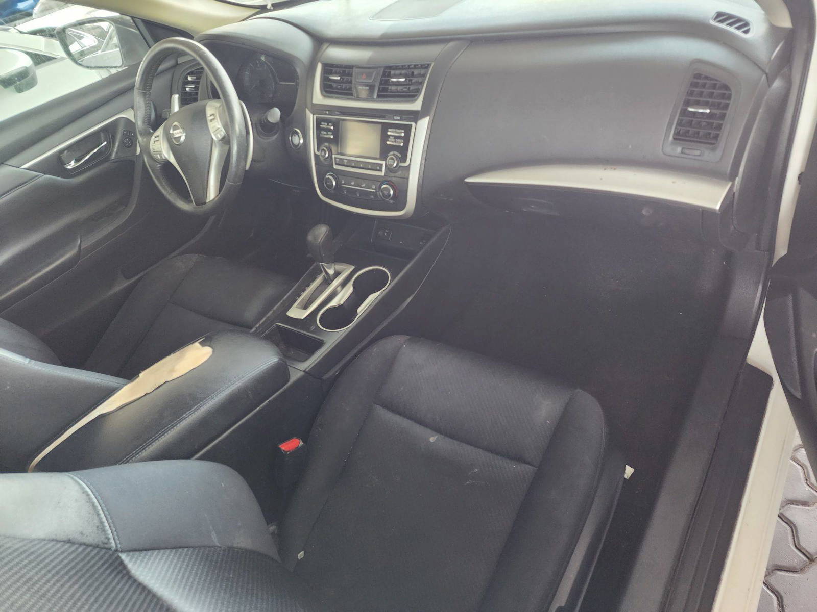 2017 NISSAN ALTIMA — 156977 Miles — Lot 37550885 - Marhaba Auctions Used Cars - Image 5