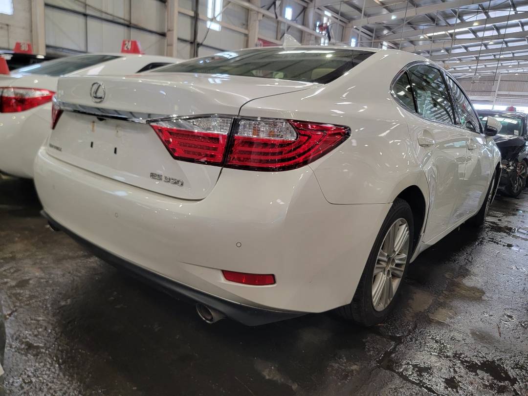 2015 LEXUS ES 350 — 116571 Miles — Lot 57412064 — Main - Marhaba Auctions Used Cars - Image 3