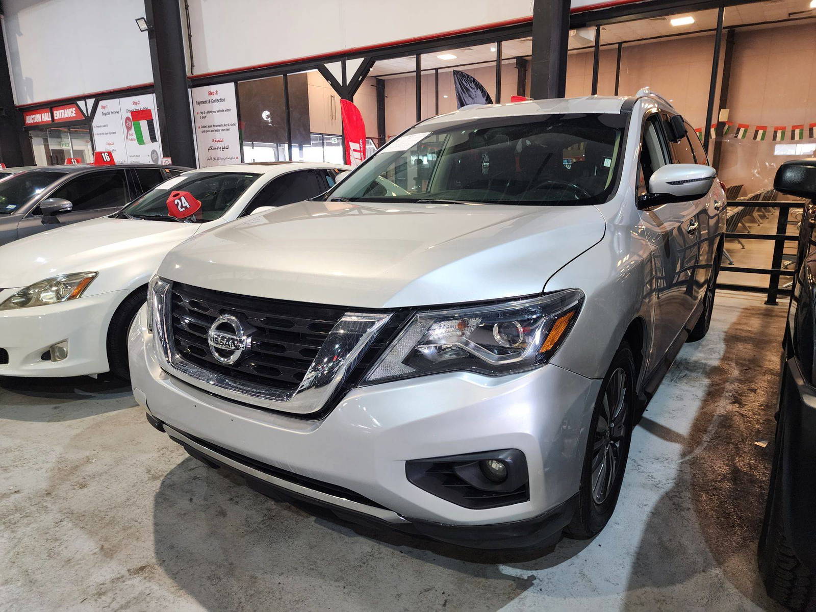 2017 NISSAN PATHFINDER — 126914 Miles — Lot 54009 — Al Quoz - Marhaba Auctions Used Cars - Image 4