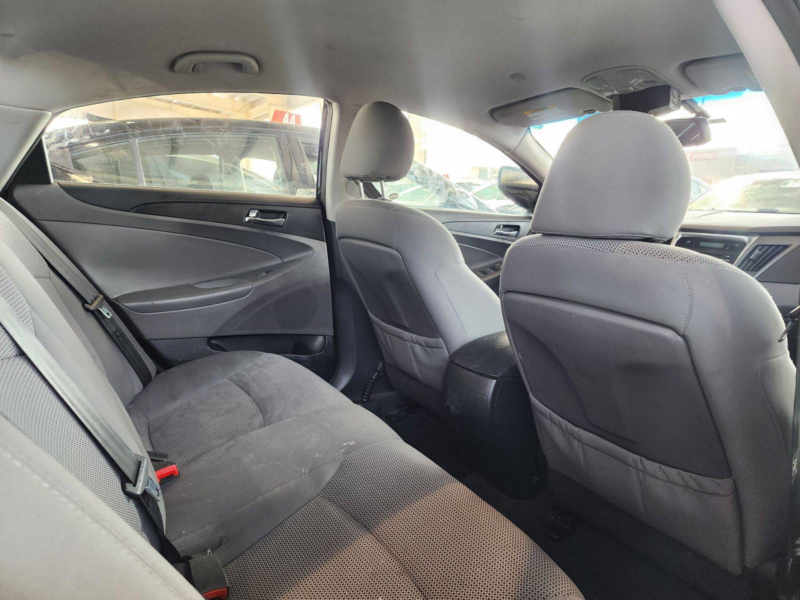 2013 HYUNDAI SONATA — 162929 Miles — Lot 39043617 — Souq - Marhaba Auctions Used Cars - Image 4