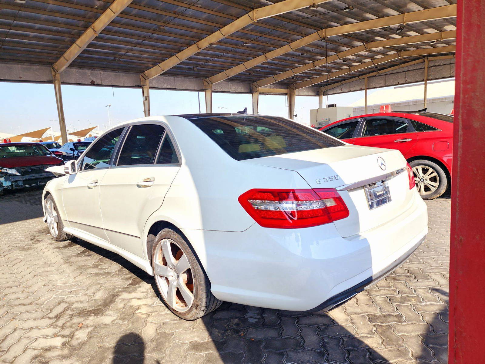 2010 MERCEDES BENZ E 350 — 166365 KM — Lot 39466022 — Souq - Marhaba Auctions Used Cars - Image 3