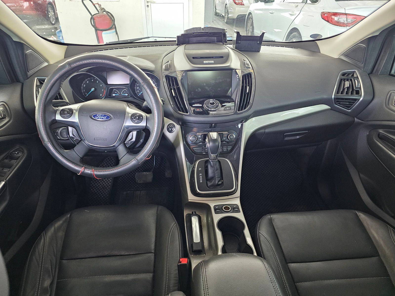 2013 FORD ESCAPE — 152293 KM — Lot 27361 — Main - Marhaba Auctions Used Cars - Image 7