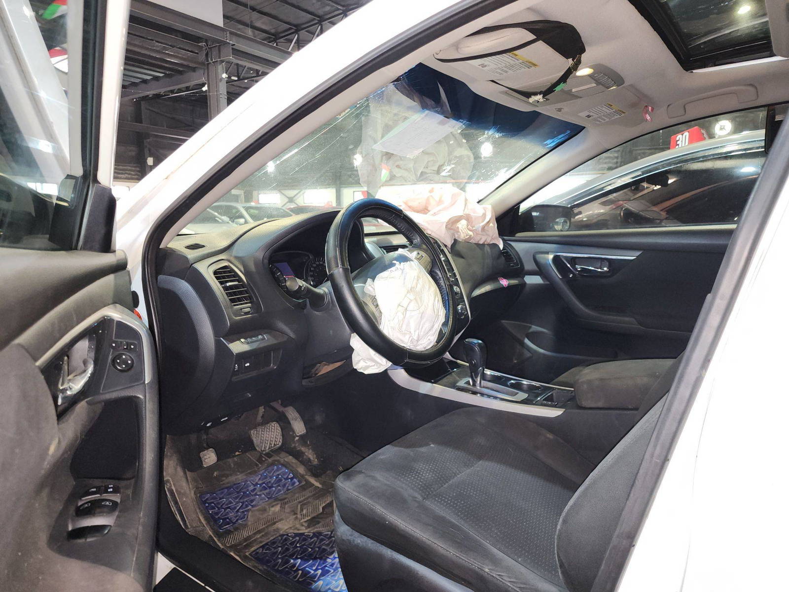 2014 NISSAN ALTIMA — 217733 KM — Lot 34428 — Al Quoz - Marhaba Auctions Used Cars - Image 9