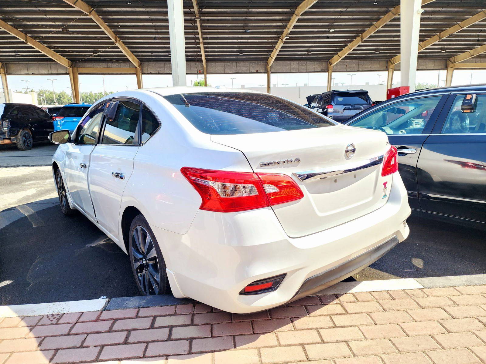 2016 NISSAN SENTRA — 186346 KM — Lot GL672250 — Souq - Marhaba Auctions Used Cars - Image 4