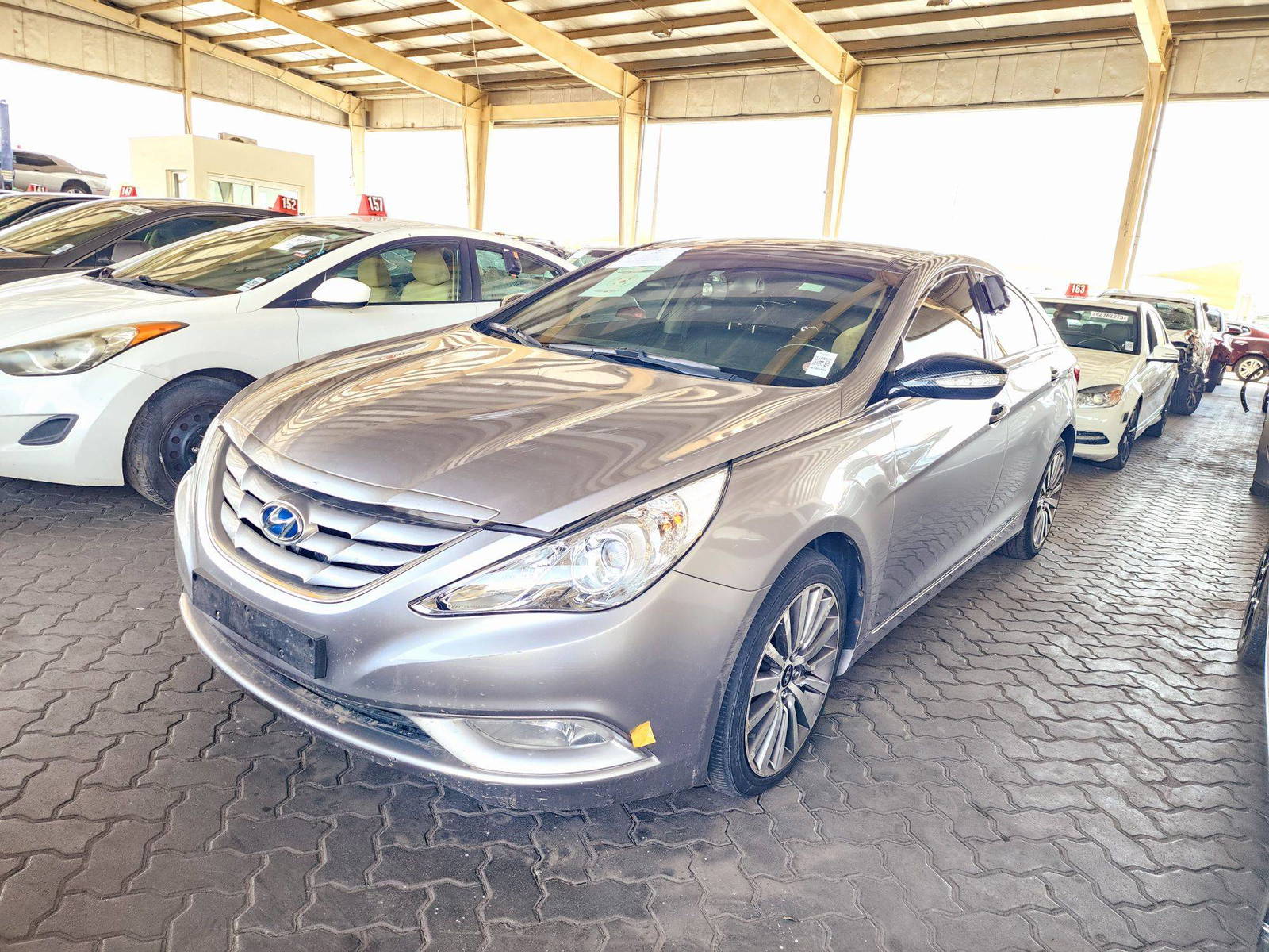 2010 HYUNDAI SONATA — 134181 KM — Lot 034752 — Souq - Marhaba Auctions Used Cars - Image 5