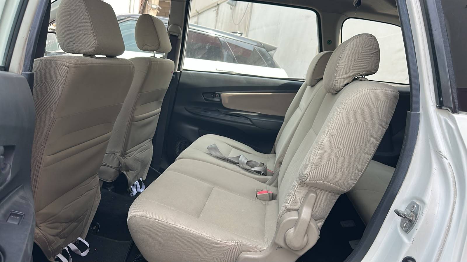 2017 TOYOTA AVANZA — sold — 170622 KM — Lot 2F7HK004342 — Souq - Marhaba Auctions Used Cars - Image 9