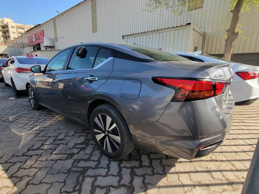 2019 NISSAN ALTIMA — 118732 Miles — Lot 5KC234335 — Main - Marhaba Auctions Used Cars - Image 5