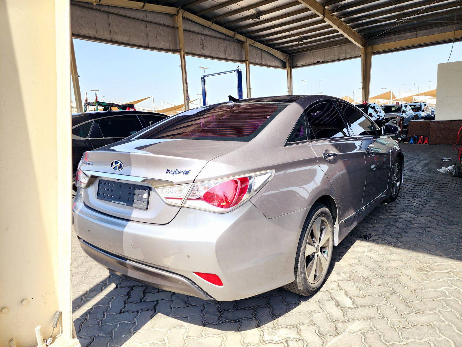 2012 HYUNDAI SONATA — 249372 KM — Lot 011757 — Souq - Marhaba Auctions Used Cars - Image 3