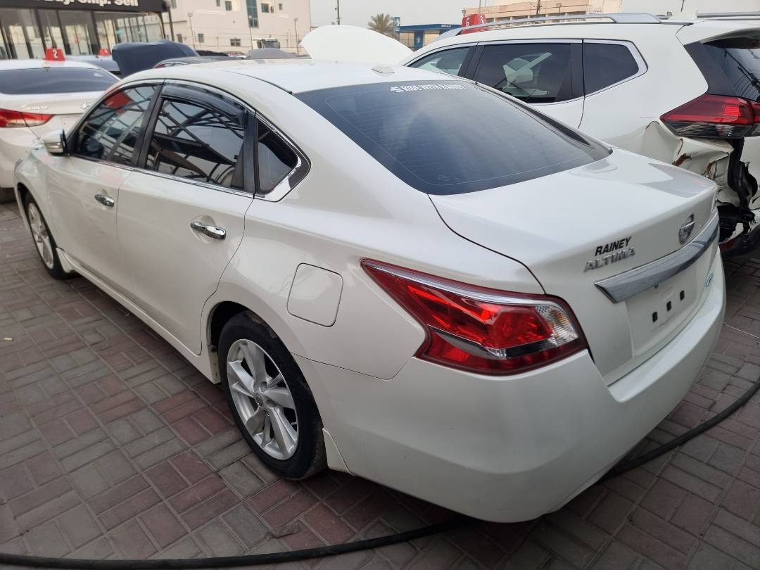2013 NISSAN ALTIMA — 213618 Miles — Lot 125478 — Ind. 12 - Marhaba Auctions Used Cars - Image 5