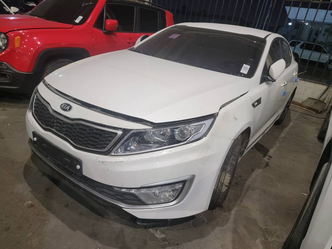 2013 KIA K5 — 206179 KM — Lot 029850 — Main - Marhaba Auctions Used Cars - Image 3