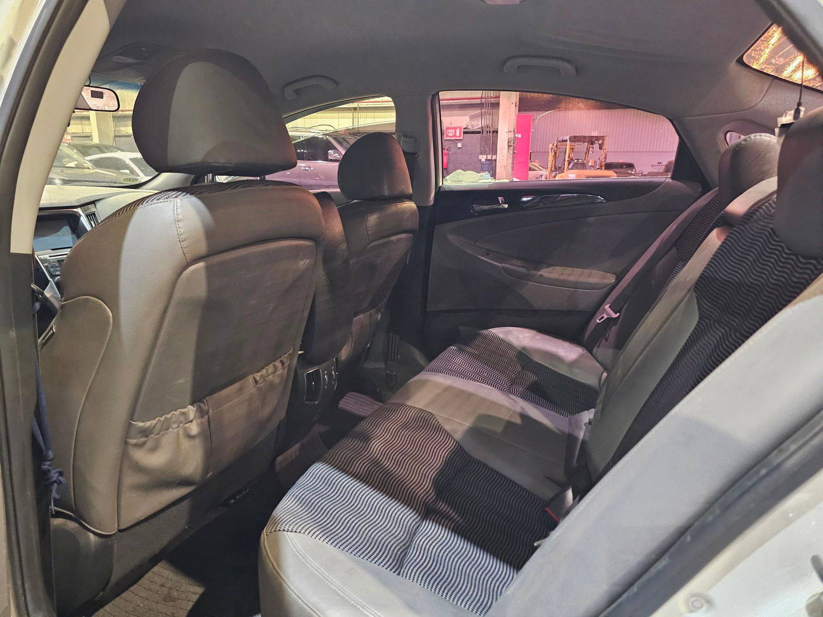 HYUNDAI SONATA 2011 - Marhaba Auction Used Cars - Image 9