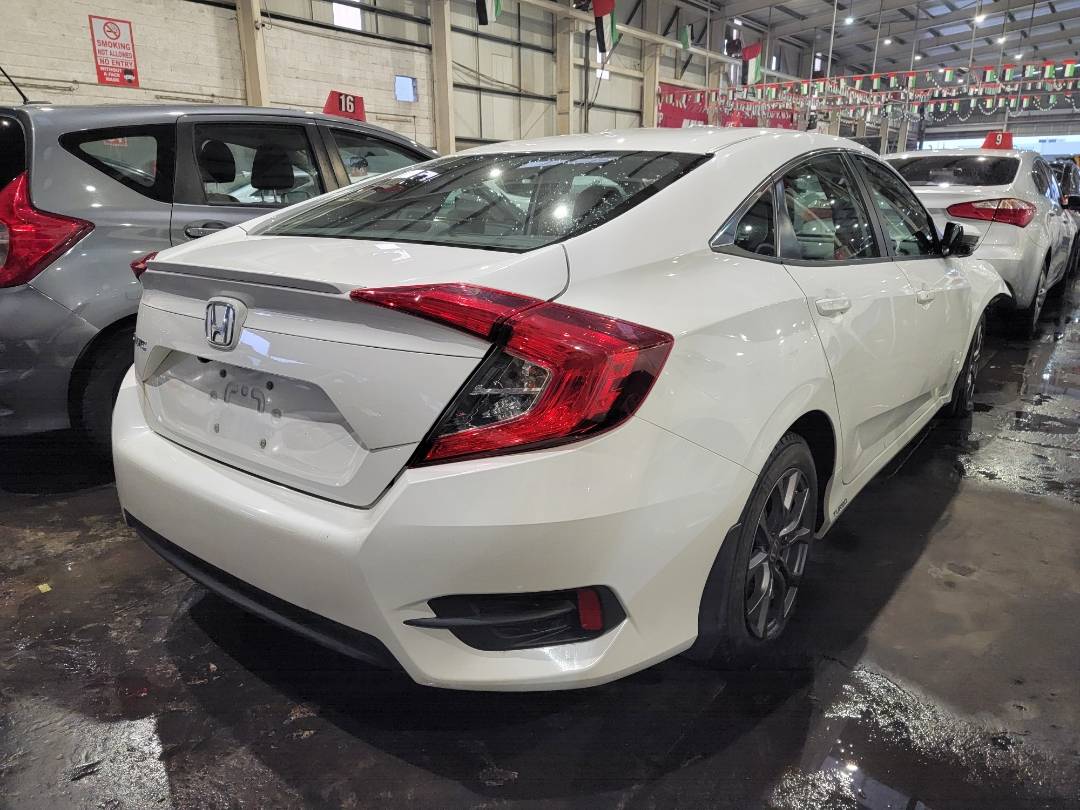 2016 HONDA CIVIC — 88920 KM — Lot 45031525 — Main - Marhaba Auctions Used Cars - Image 4
