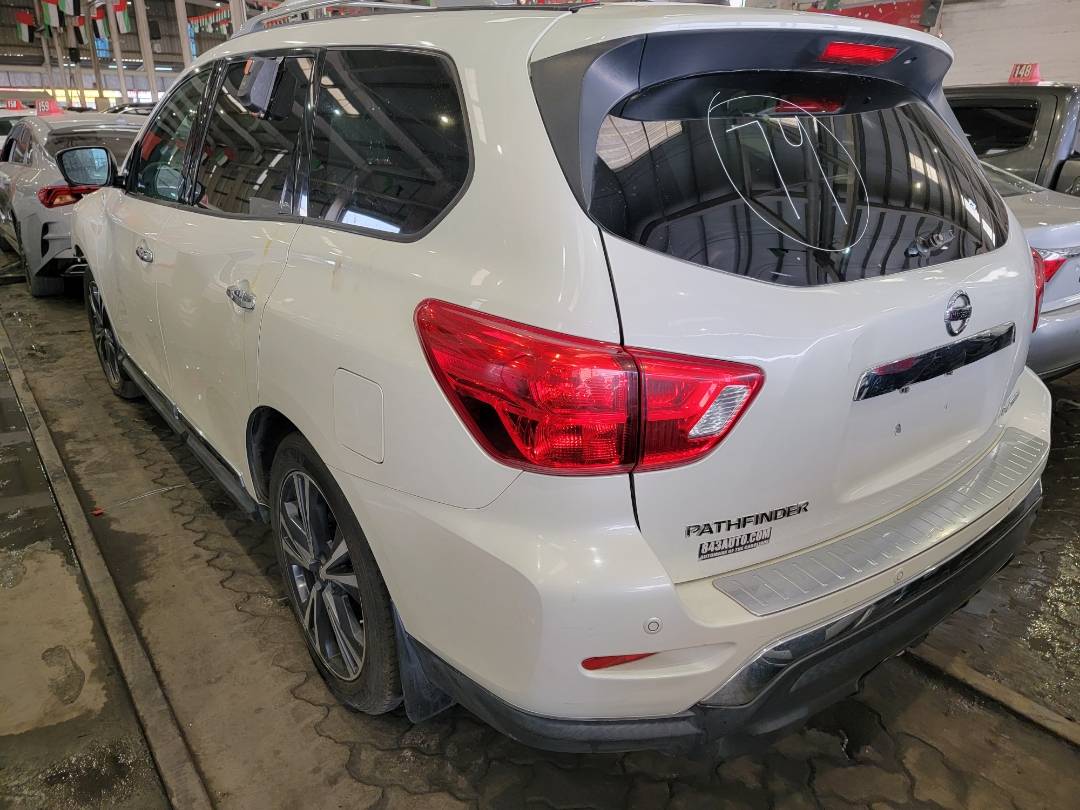 2018 NISSAN PATHFINDER — 156139 Miles — Lot C610594 — Main - Marhaba Auctions Used Cars - Image 3