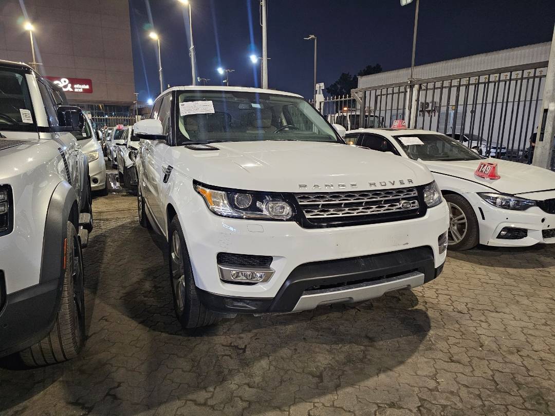2015 LAND ROVER RANGE ROVER — 179373 KM — Lot A511916 — Main - Marhaba Auctions Used Cars - Image 4