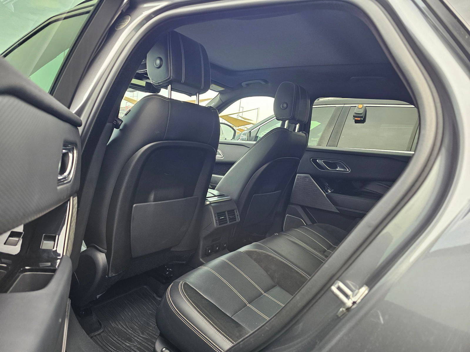 2018 LAND ROVER RANGE ROVER VELAR — 149944 KM — Lot 756638 — Souq - Marhaba Auctions Used Cars - Image 6