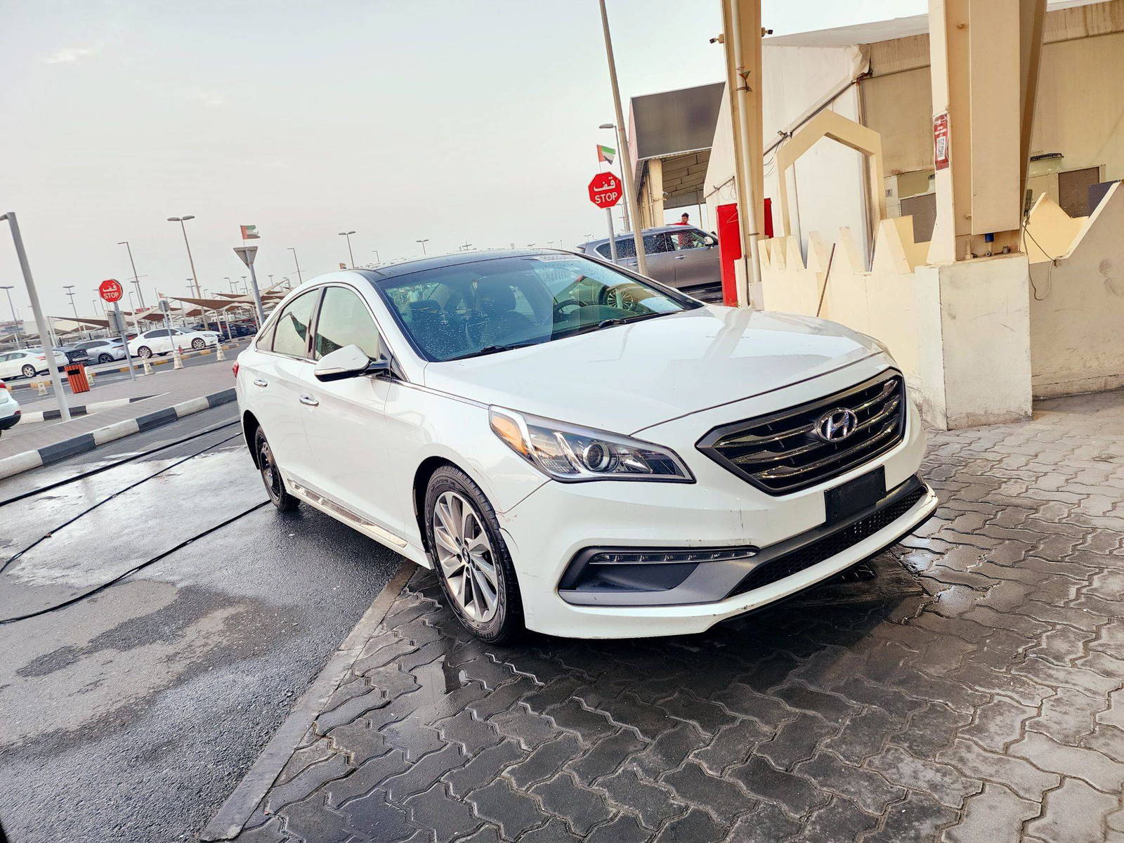 2016 HYUNDAI SONATA — 176861 KM — Lot F9GH384459 — Souq - Marhaba Auctions Used Cars - Image 4