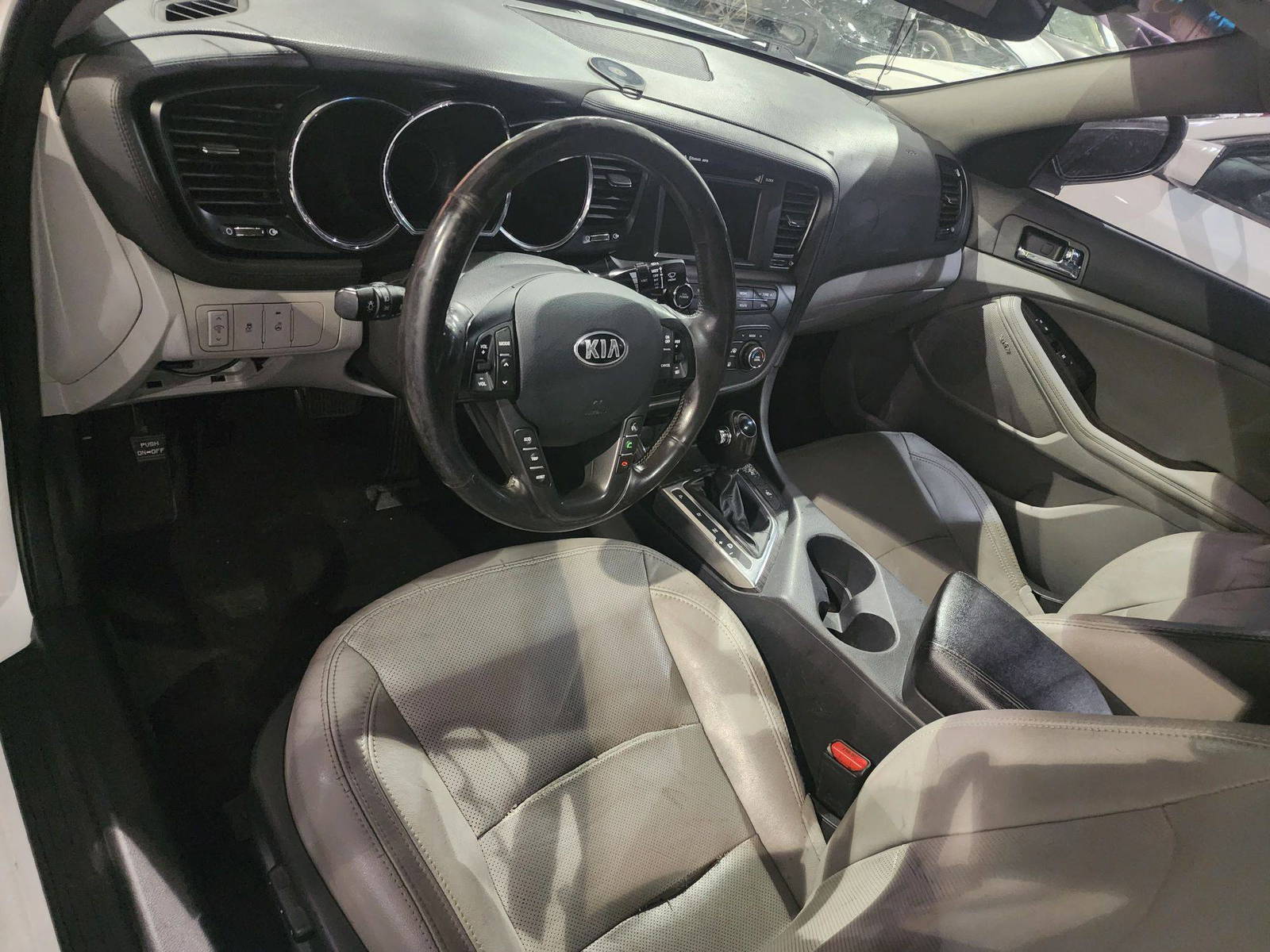 2013 KIA OPTIMA — 180901 Miles — Lot 38016123 - Marhaba Auctions Used Cars - Image 4