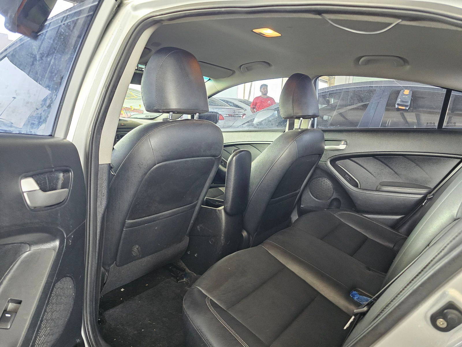 2015 KIA K3 — 156495 KM — Lot 467149 — Souq - Marhaba Auctions Used Cars - Image 6
