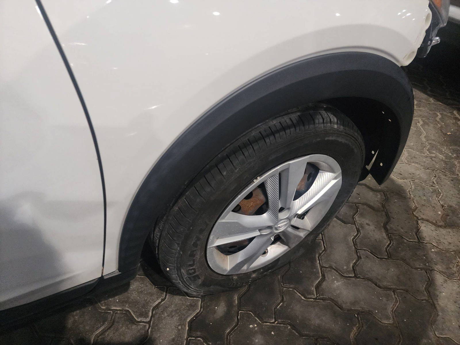 2020 NISSAN KICKS — 72746 Miles — Lot 64023693 - Marhaba Auctions Used Cars - Image 5