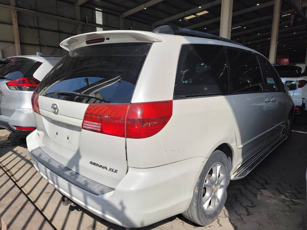 2005 TOYOTA SIENNA — 279104 Miles — Lot 2C75S307497 — Main - Marhaba Auctions Used Cars - Image 3