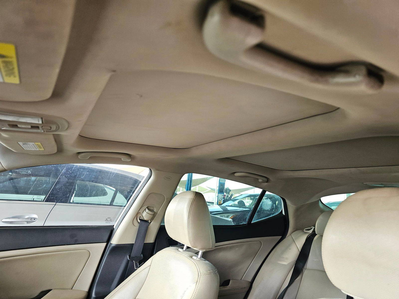 2015 KIA OPTIMA — 183635 Miles — Lot 4A77FG369058 — Souq - Marhaba Auctions Used Cars - Image 9