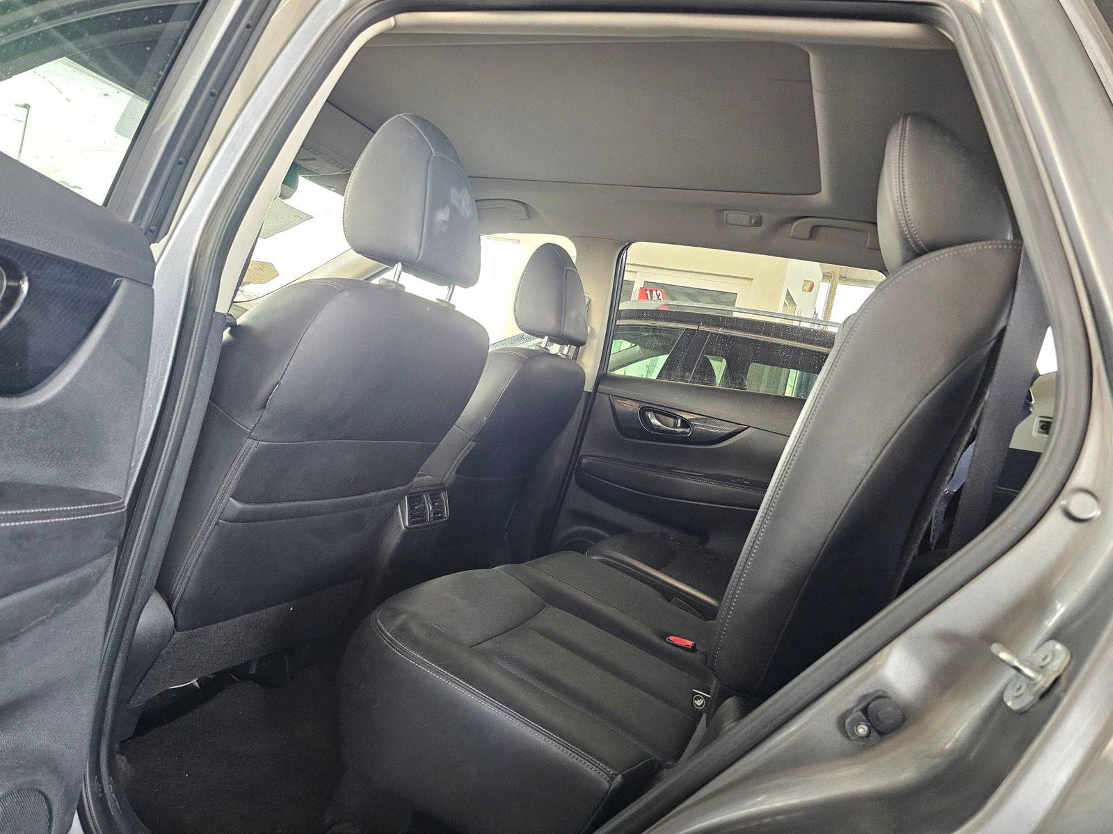 NISSAN ROGUE 2017 - Marhaba Auction Used Cars - Image 6