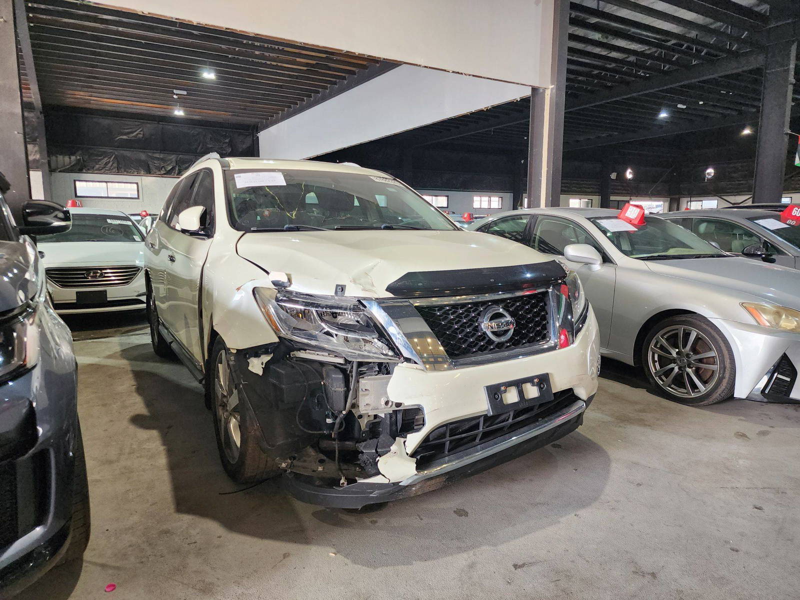 2015 NISSAN PATHFINDER — 137588 KM — Lot 87882325 — Souq - Marhaba Auctions Used Cars - Image 4