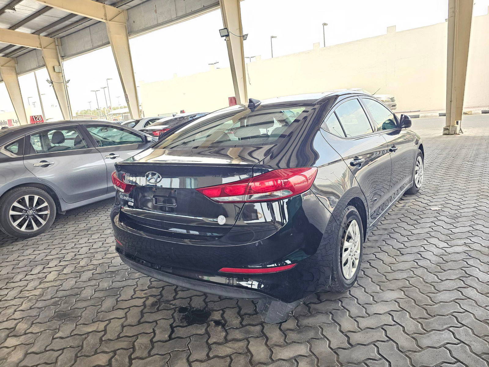 HYUNDAI ELANTRA 2017 - Marhaba Auction Used Cars - Image 5