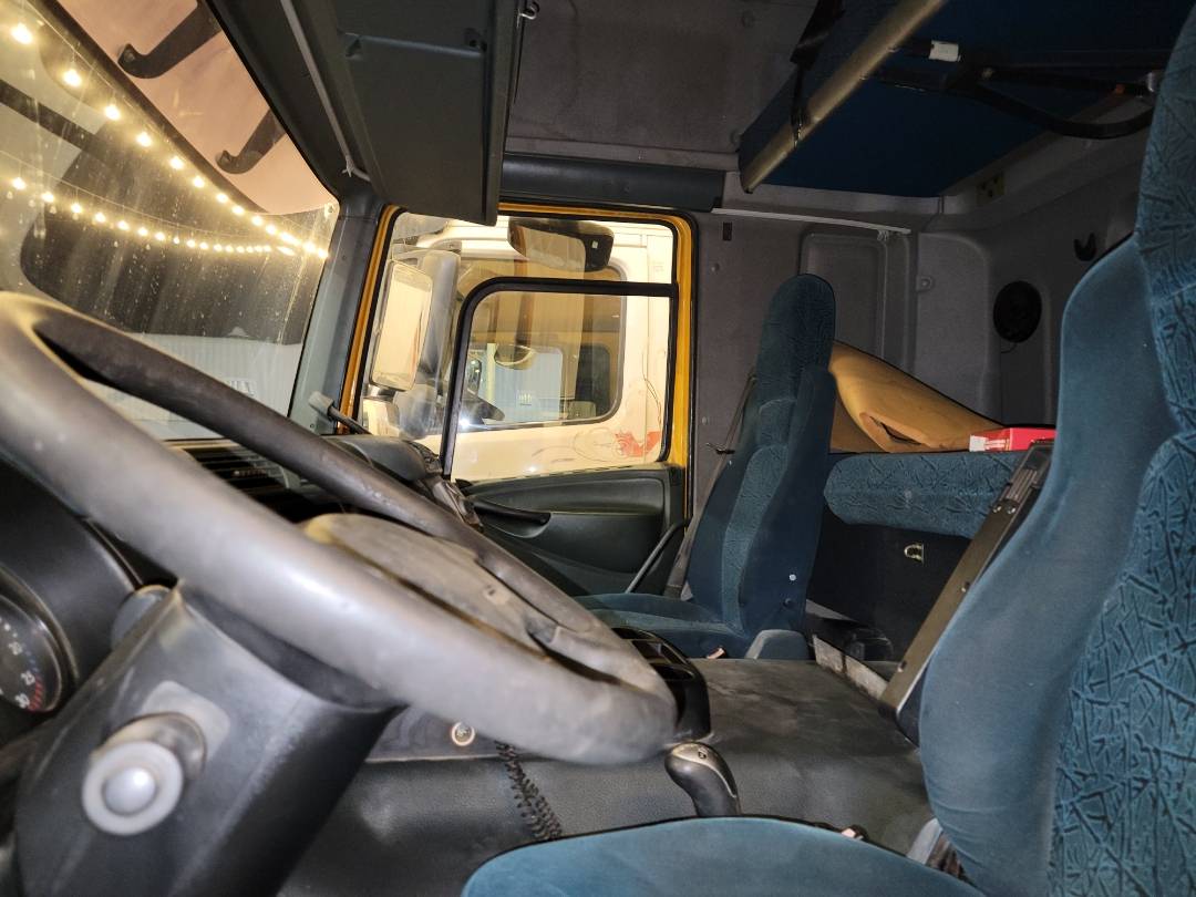 DAF 85 2006 - Marhaba Auction Used Cars - Image 10