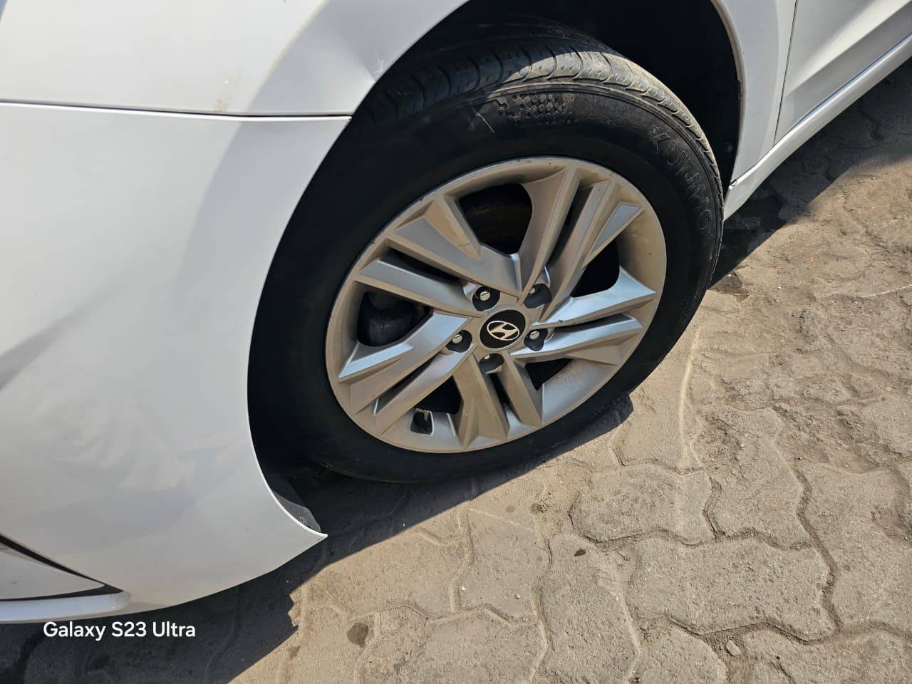 2019 HYUNDAI ELANTRA — 84926 KM — Lot 12346351 — Main - Marhaba Auctions Used Cars - Image 7