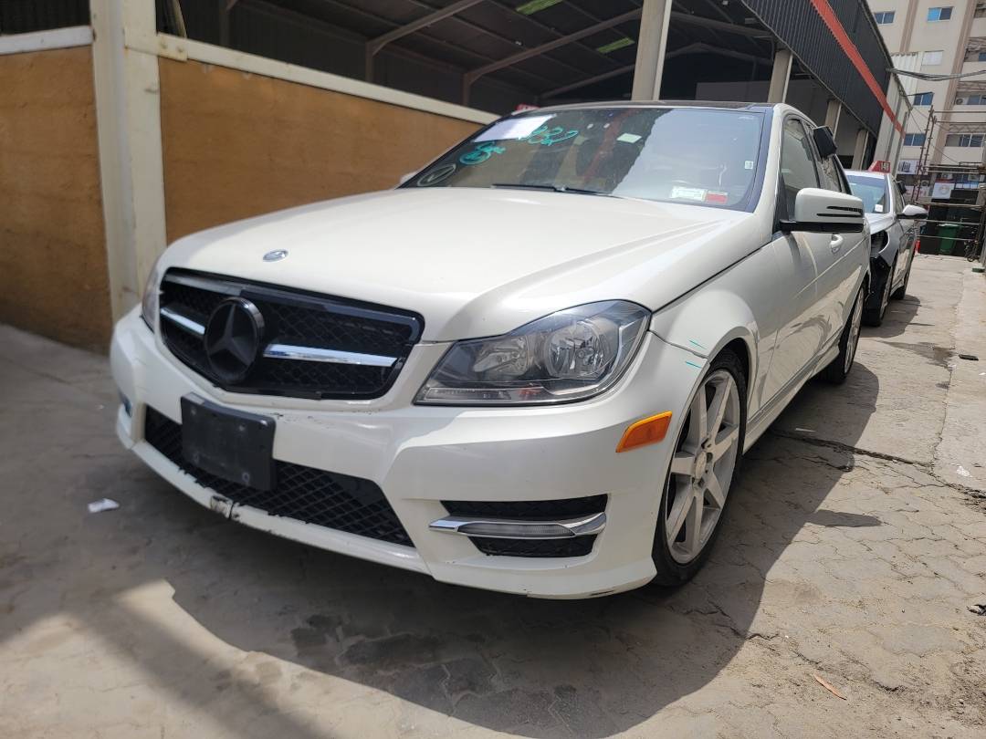 2012 MERCEDES BENZ C300 — 143626 Miles — Lot B6CR211932 — Main - Marhaba Auctions Used Cars - Image 5