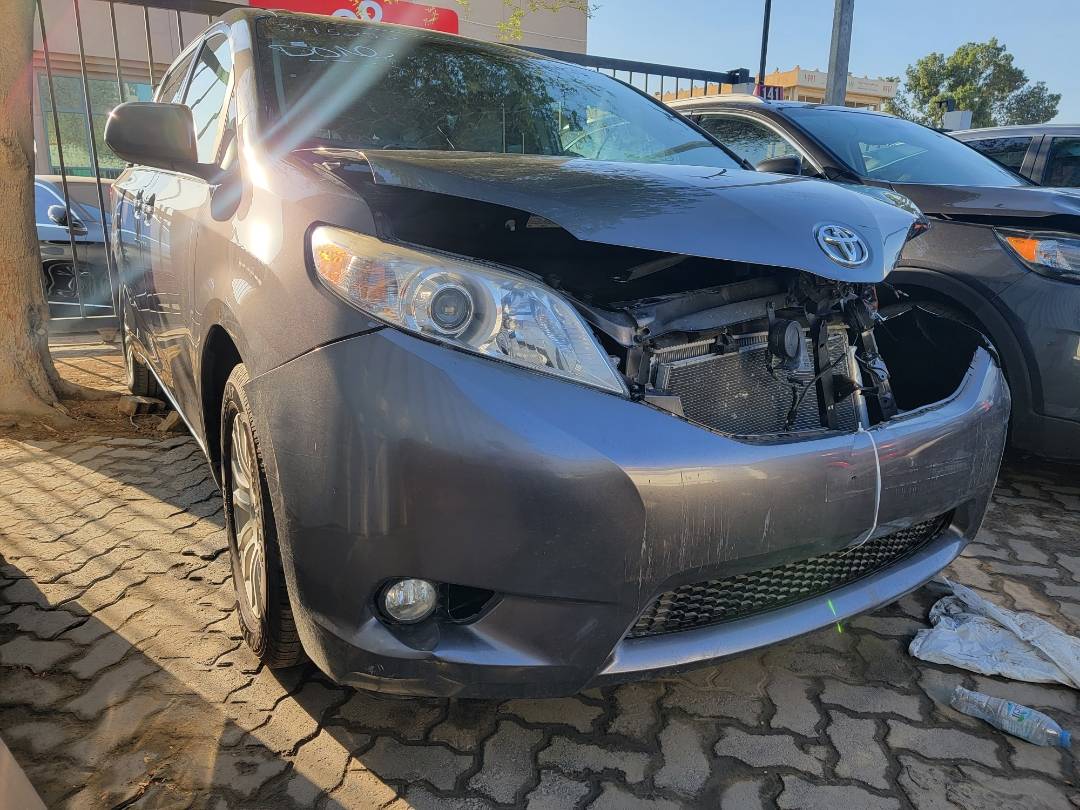 2015 TOYOTA SIENNA — 143180 Miles — Lot 613042 — Main - Marhaba Auctions Used Cars - Image 4