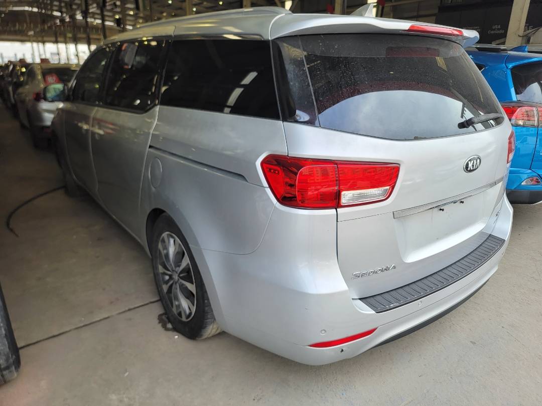 2018 KIA SEDONA — 87626 Miles — Lot 85671194 — Ind. 12 - Marhaba Auctions Used Cars - Image 3
