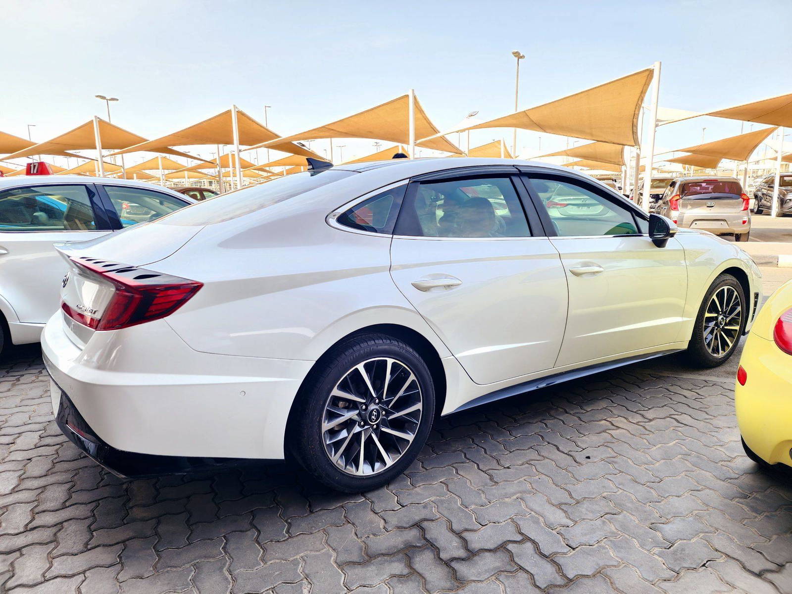 2020 HYUNDAI SONATA — 148610 Miles — Lot 013565 — Souq - Marhaba Auctions Used Cars - Image 4