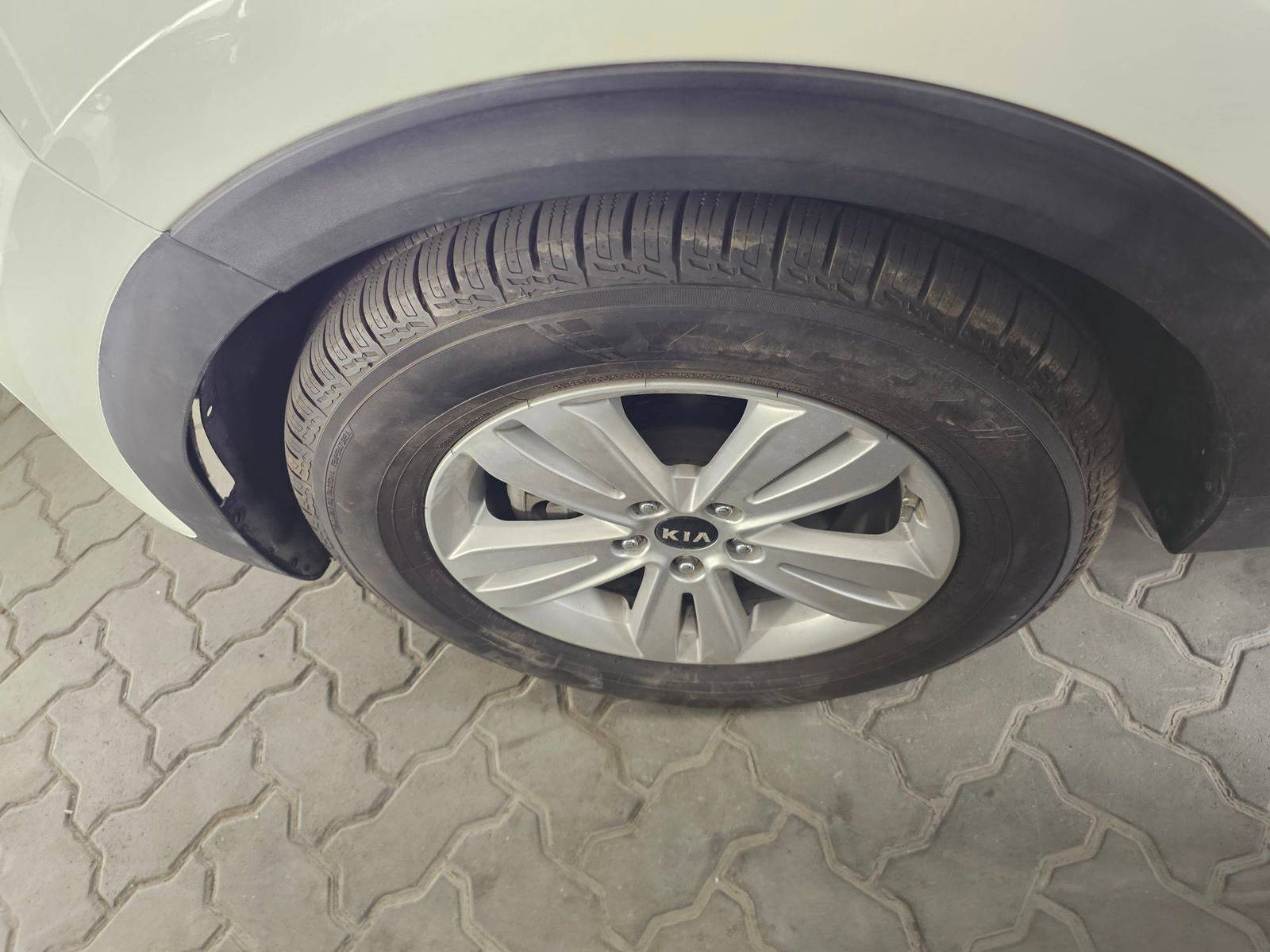 2018 KIA SPORTAGE — 122650 Miles — Lot AC4J7477729 — Souq - Marhaba Auctions Used Cars - Image 11