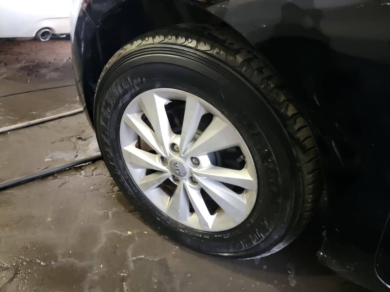 2017 KIA SEDONA — 177261 Miles — Lot H6254815 — Main - Marhaba Auctions Used Cars - Image 10